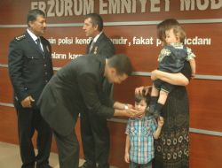 Devlet Övünç Madalyası'yla onurlandırıldı